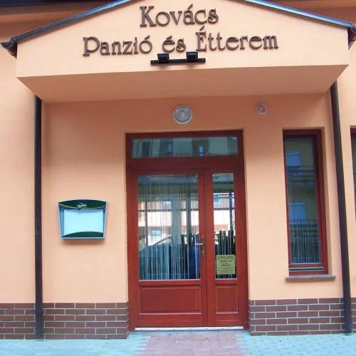 kovacs hotel es etterem 01