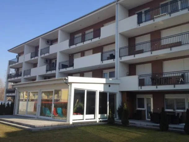 luxus apartman bejarat